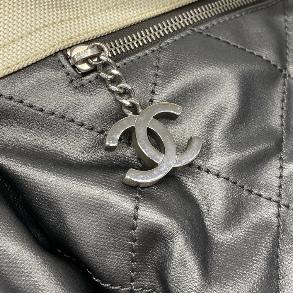 CHANEL Cream Leather Tote Bag - Picture 11 of 13